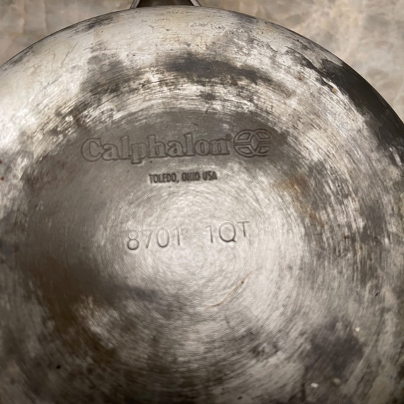 Calphalon Saucepan Simply Calphalon 1 Quart Nonstick with Lid - Picture 5 of 5